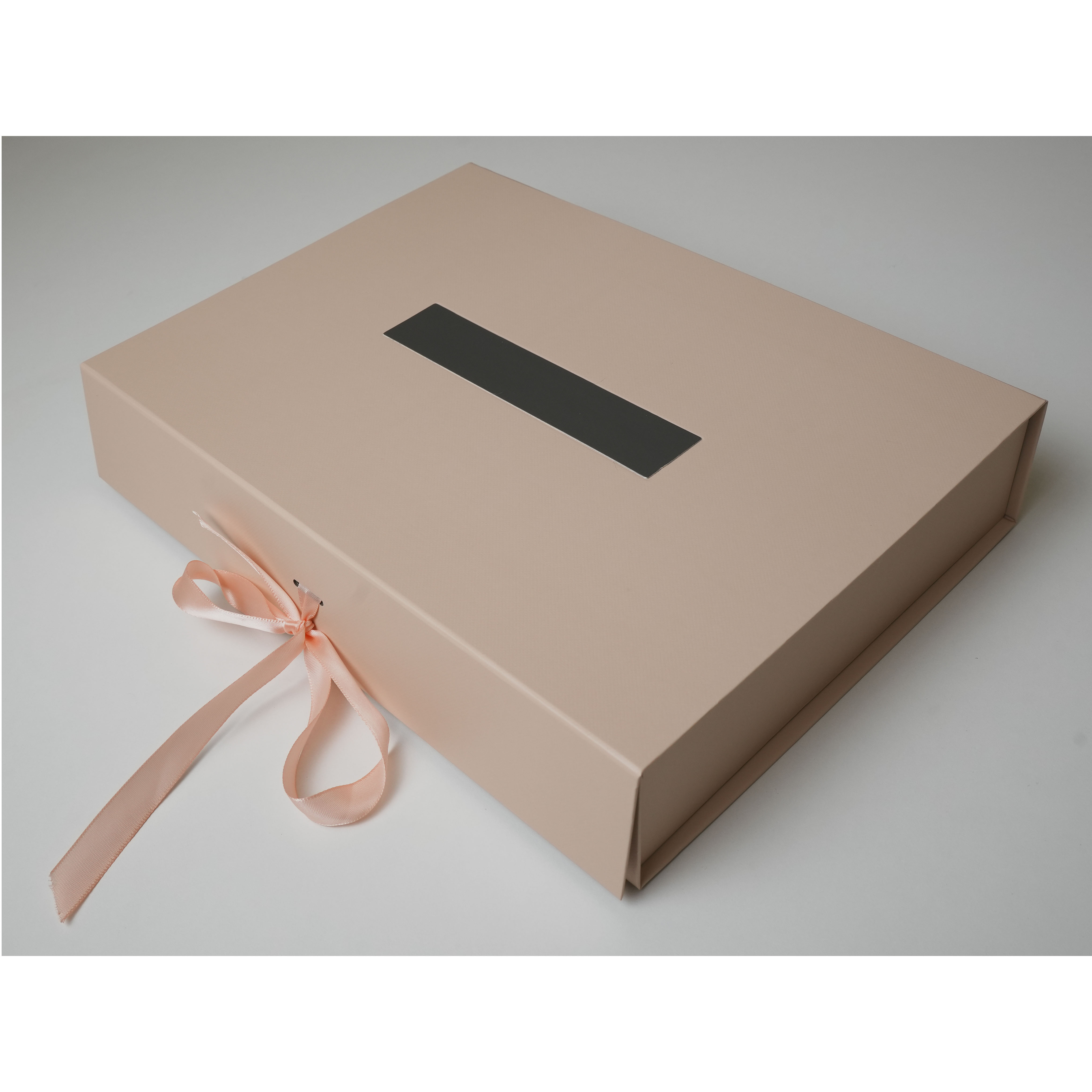 Folding gift box with ribbon